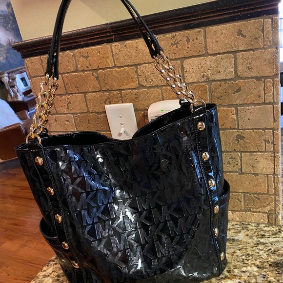 MK Handbag - Picture 5 of 16